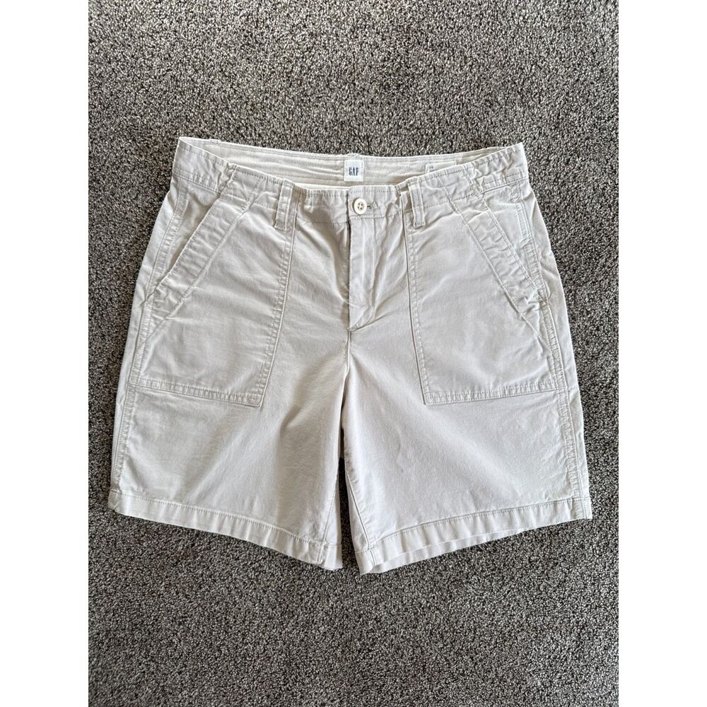 GAP Girlfriend Chino Shorts Size 08 Light Cream Long Inseam Bermuda Flat Front